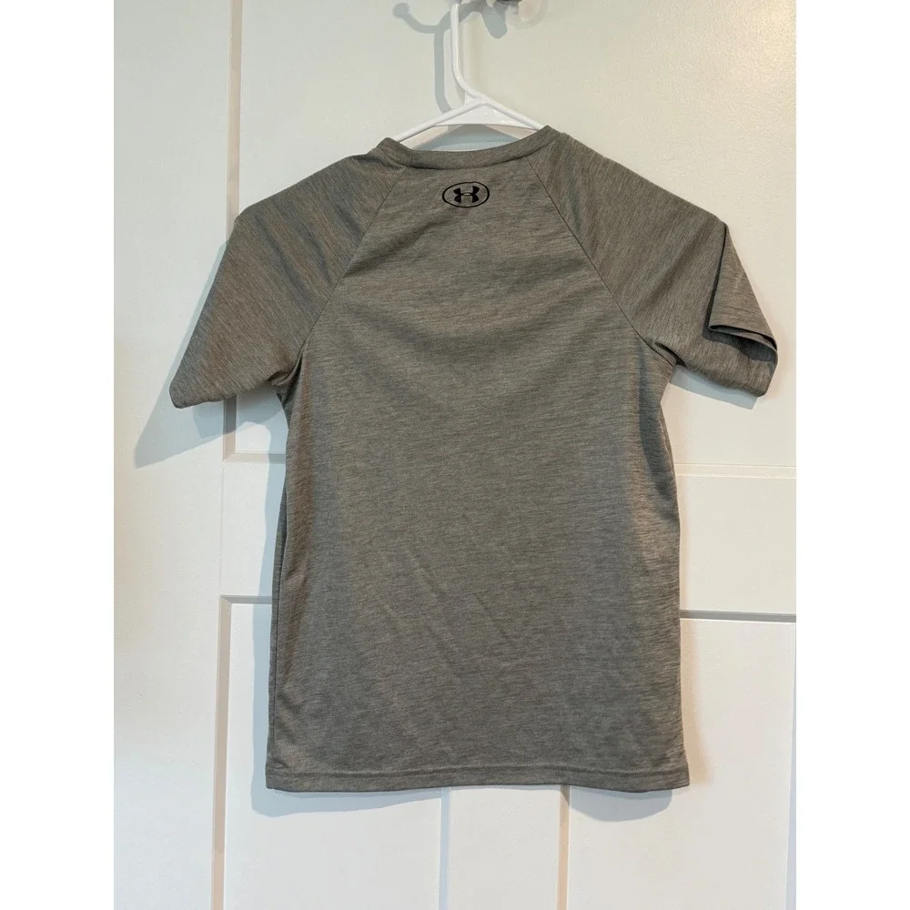 Under Armour Boys HeatGear Gray Short Sleeve Graphic Tee Shirt Youth Medium YMD